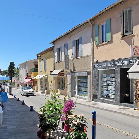 Les Begonias By Interhome La Croix-Valmer